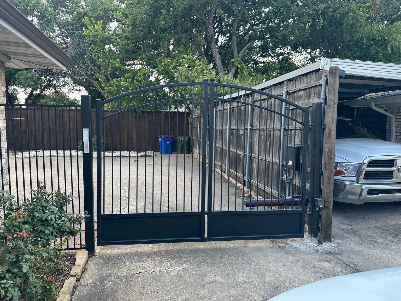 Automatic gate service for a Southlake Texas property