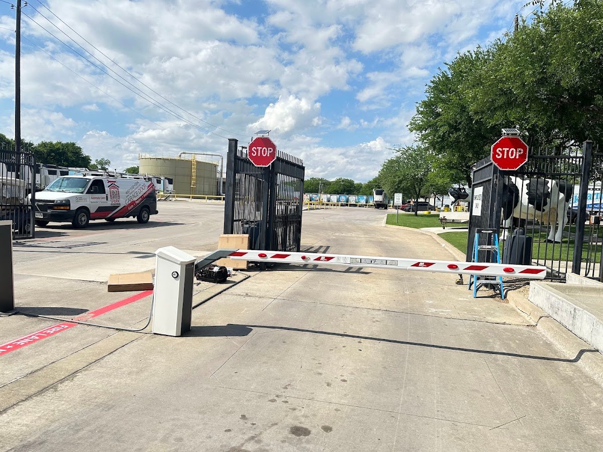 Commercial barrier gate service in Dallas Texas